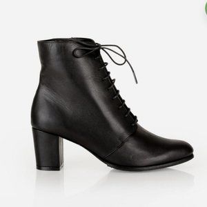 Poppy Barley Victoriana Boot, Black Leather, Size 5.5/6